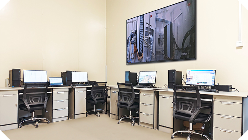 Goodheat Monitoring Center con pantallas de pruebas en tiempo real